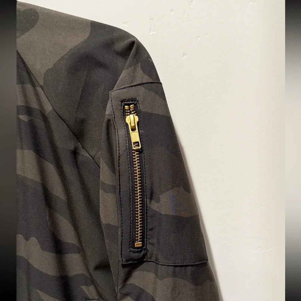 Albion Fit bomber jacket camo, size Small - Picture 4 of 8